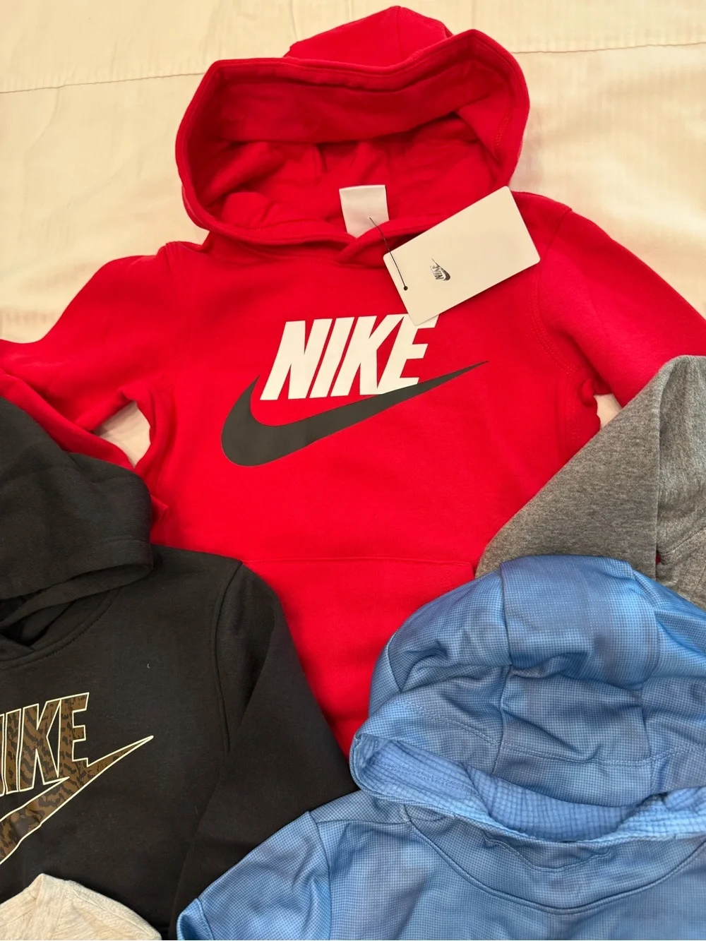 New boys Nike Sz 6 Multi-Color Hoodies, sweatpants socks bundle - Red, Blue